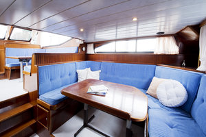Last minute mit ein Luxes Mietboot navigieren über die Friesische Seen! Urlaub, Freiheit, Wassersport pur und Erholen!